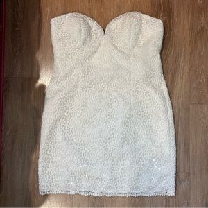 Vicky Tiel Strapless Sweatheart Neckline Beaded Lace Mini Dress White